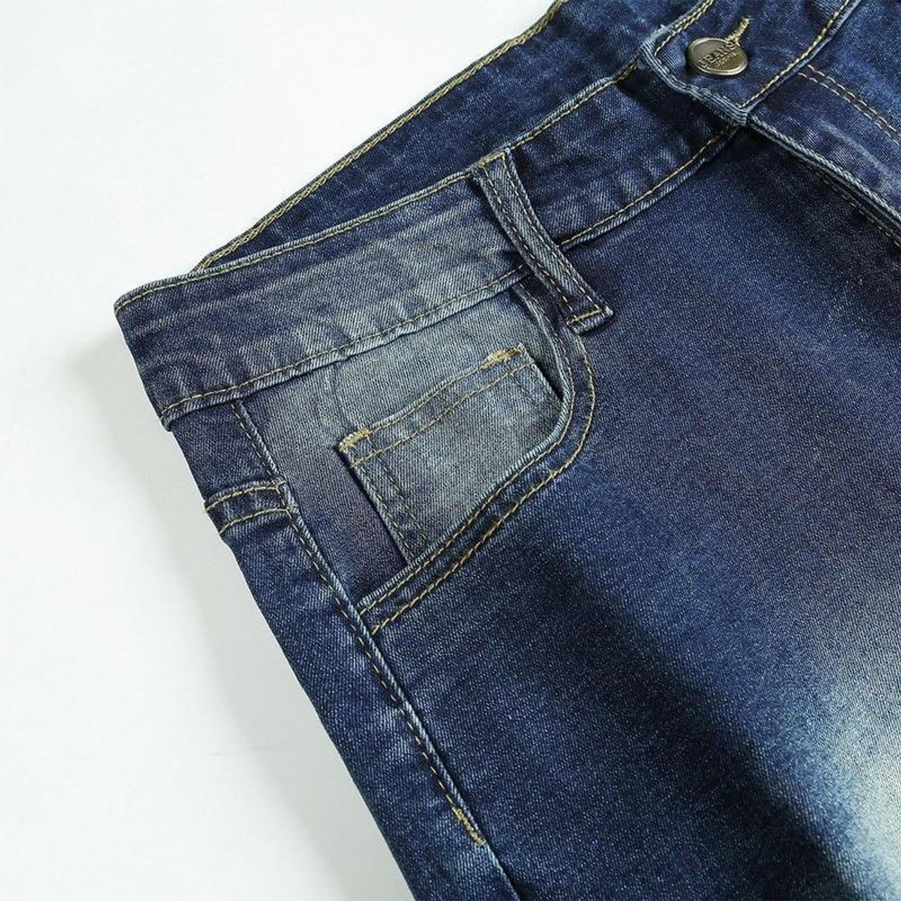 Short Denim à Ourlet Effiloché